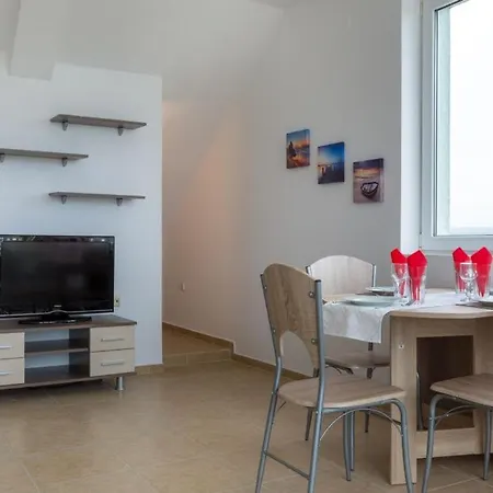 Crows Nest Apartament *